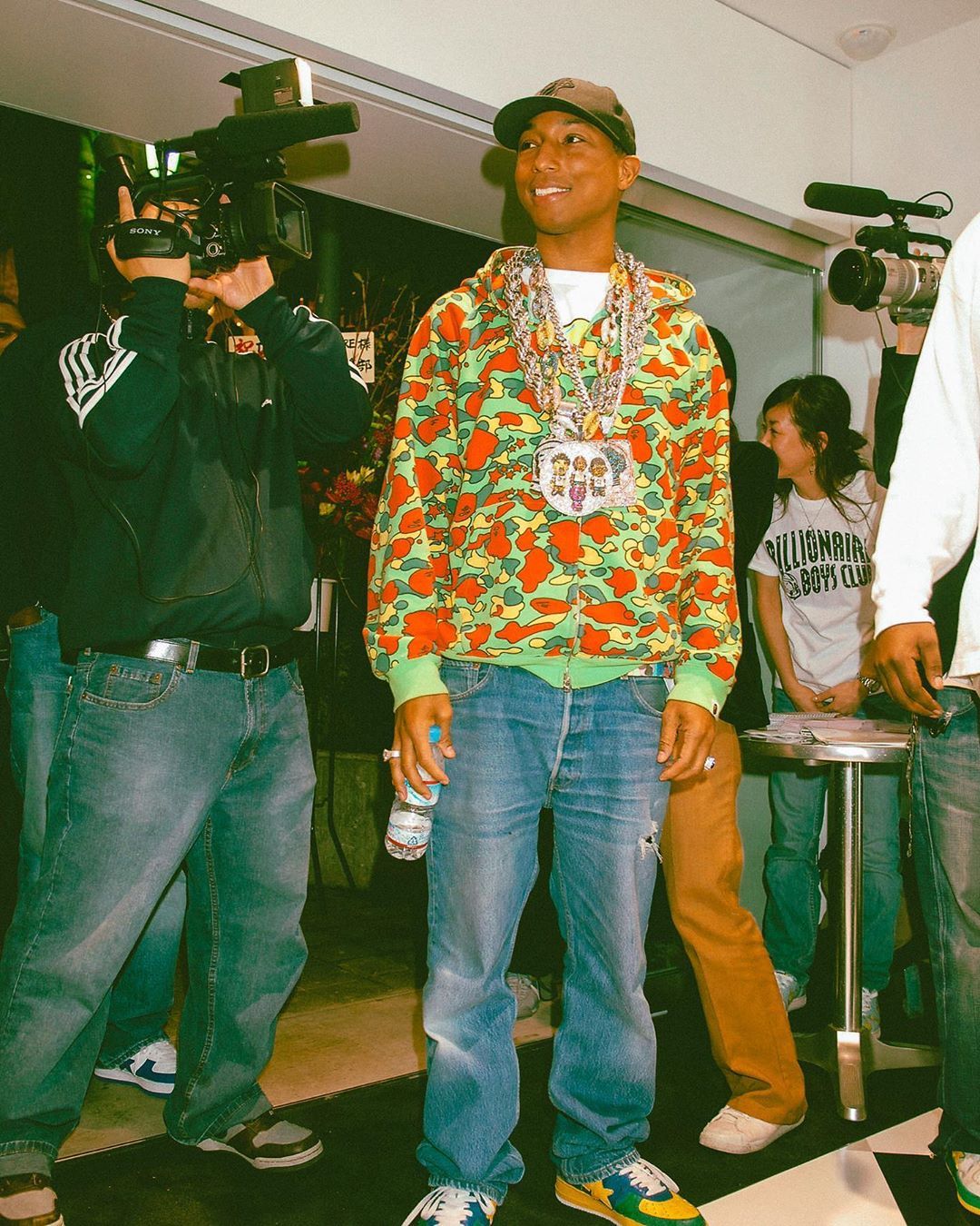 Adidas pharrell williams bape 2025
